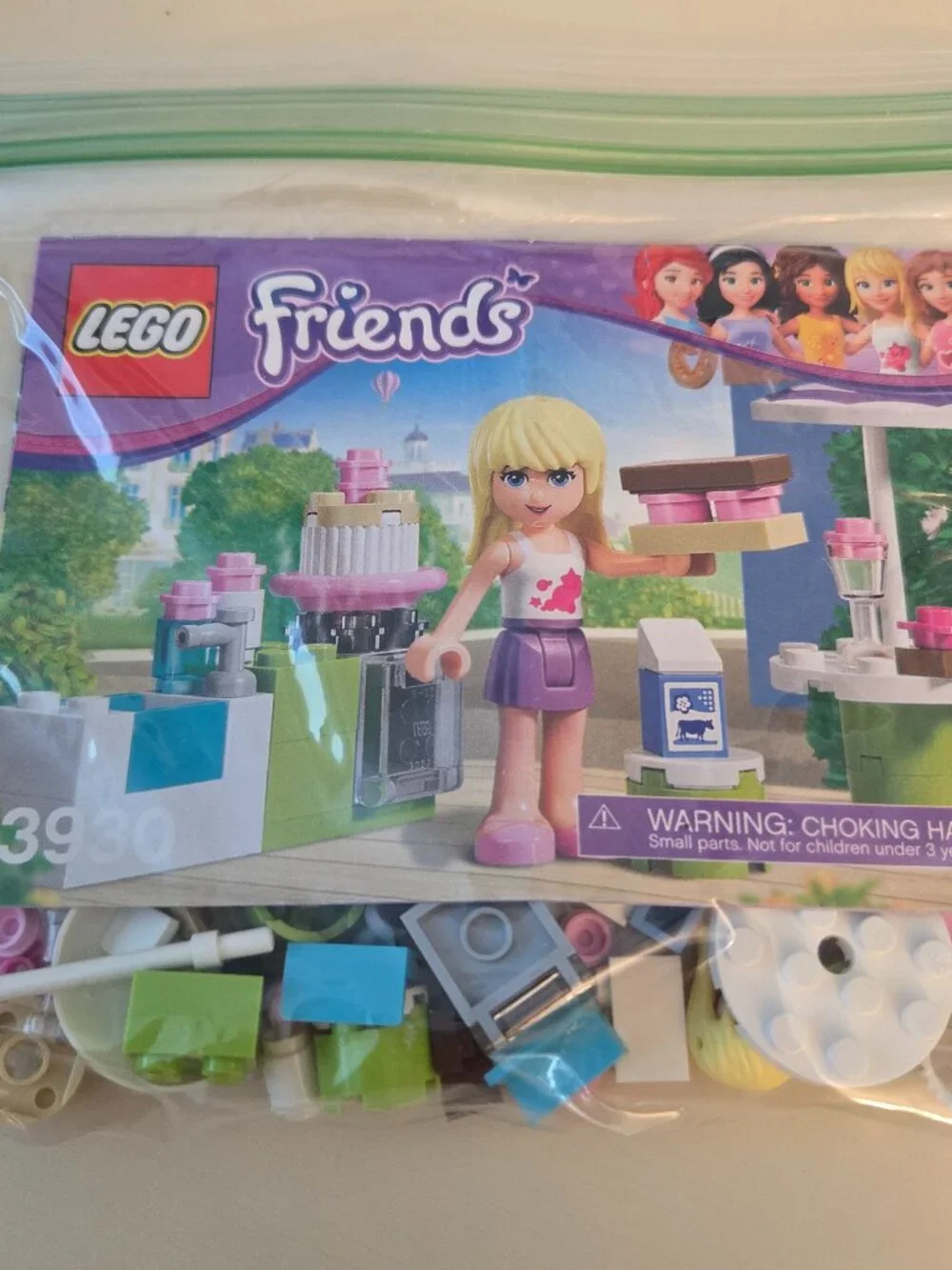 Lego Friends Sets (4) 3930, 3931, 3937, 41028 with manuals & minifigs - Picture 2 of 9